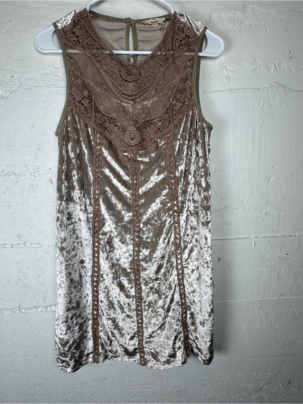 Entro‎ Taupe Crushed Velvet Lace Neckline Tunic Dress Size S Sleeveless Boho NWT